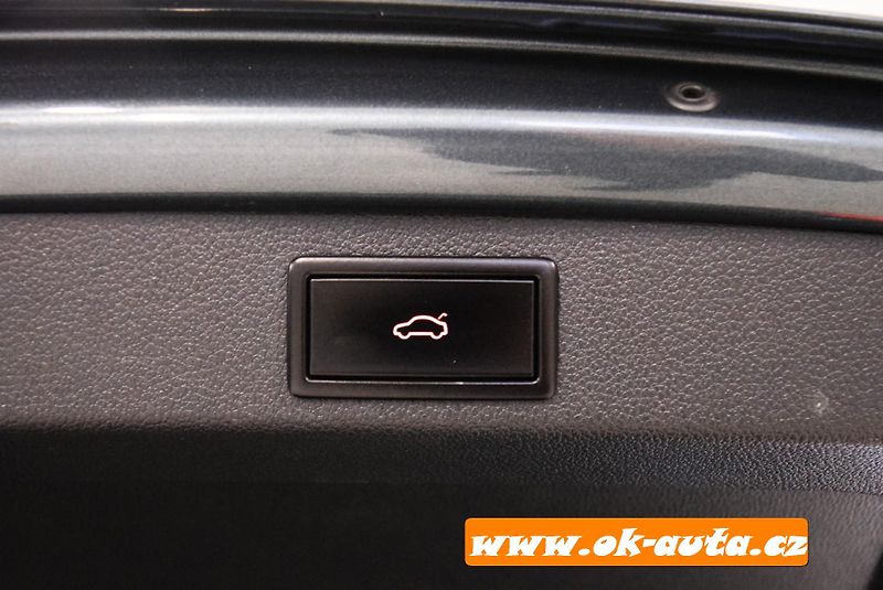Škoda Superb 1.4 TSI iV LAURIN & KLEMENT  - fotka 32 z 77