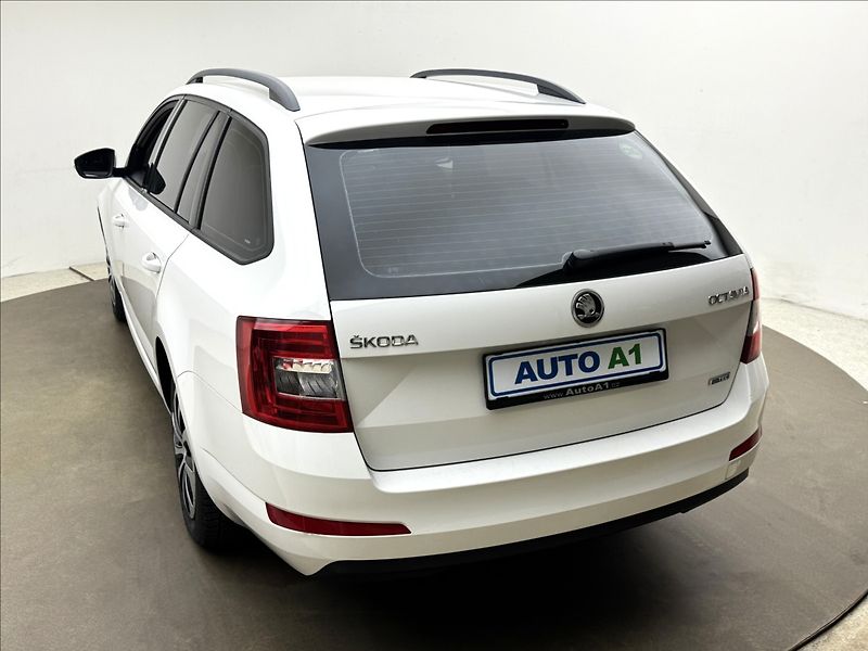 Škoda Octavia 1,4 i 81kW DSG VÝHŘEV DPH ČR - fotka 6 z 27