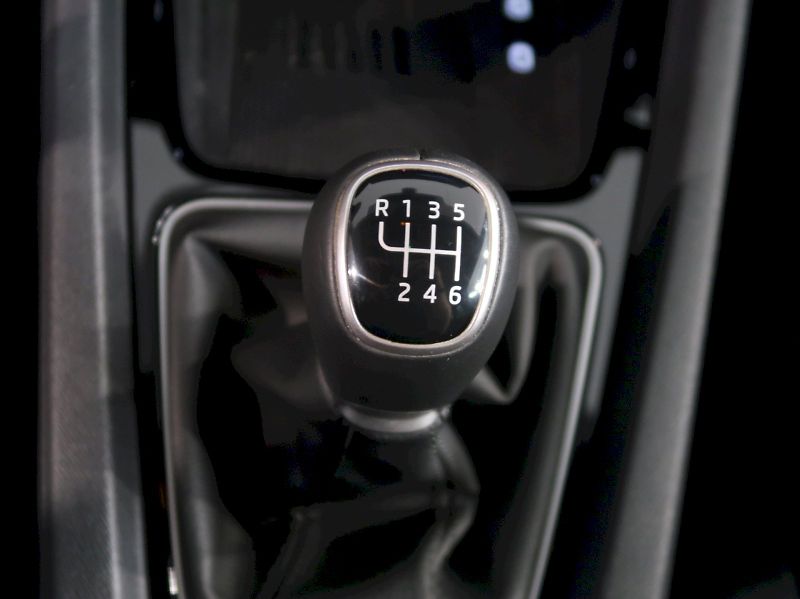 Škoda Octavia (2025) EXCLUSIVE 1.5TSI 110KW CANTON - fotka 36 z 46
