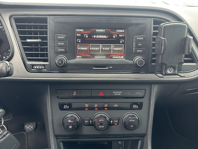 Seat Leon 1.2 TSI Reference 81kW - fotka 17 z 22