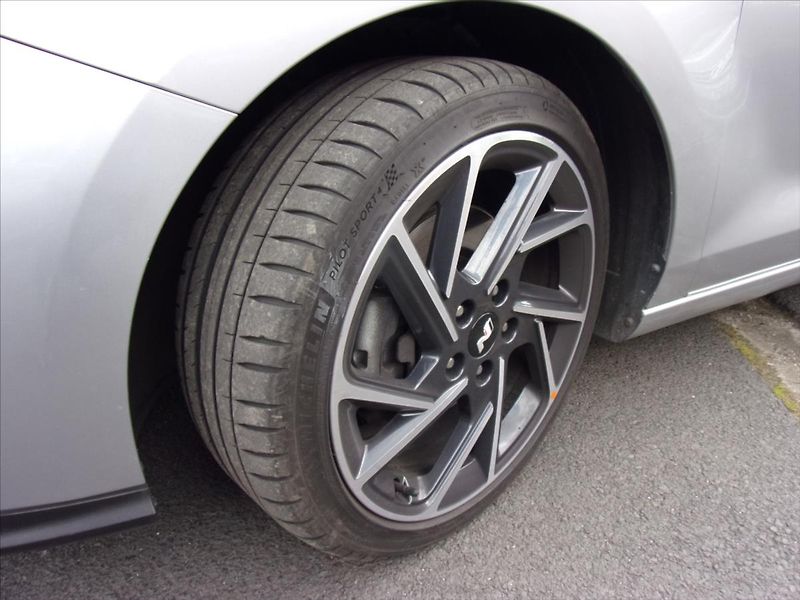 Hyundai i30 1,6 CRDI MHEV N Line Premium A - fotka 30 z 30