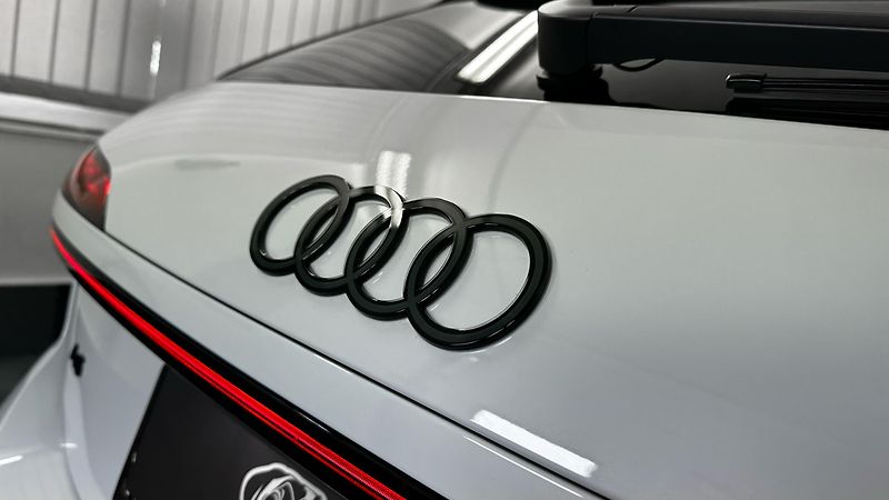 Audi A6 S-LINE / ZÁRUKA / TOP STAV - fotka 7 z 51
