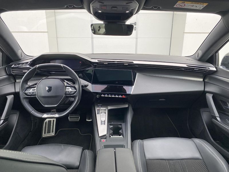Peugeot 308 e-GT 115kW 54kWh - fotka 2 z 17