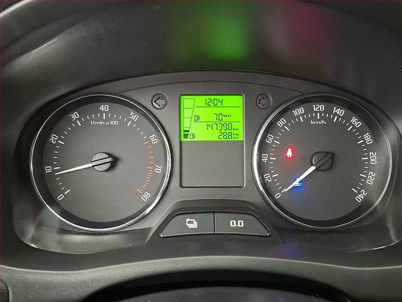Škoda Fabia (2012) 1.2 TSI, Tempomat - fotka 11 z 16