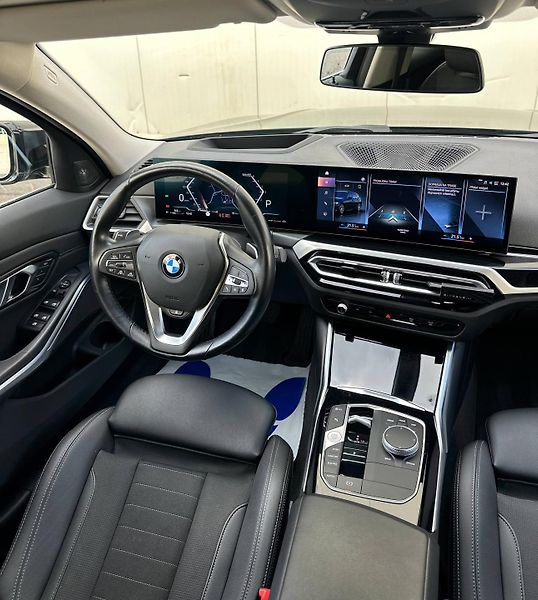 BMW Řada 3 (2023) 318D TOURING G21 LCI 110KW - fotka 18 z 49