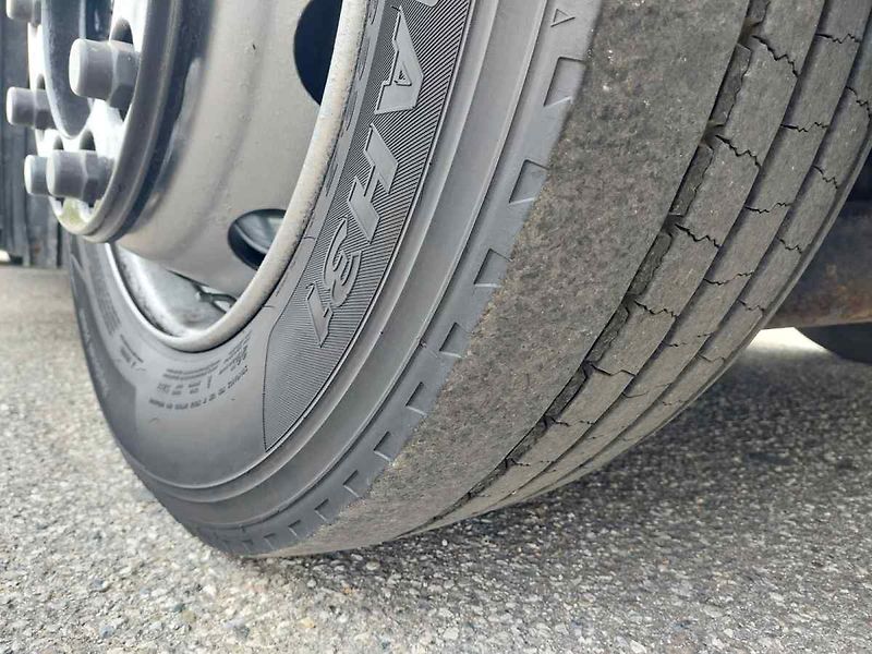 MAN TGX 18.500 4x2 LLS-U - fotka 13 z 56