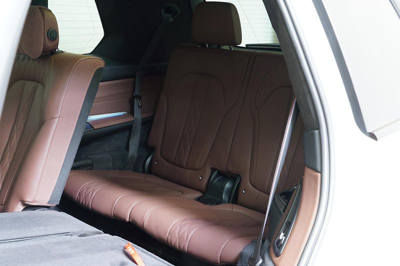 BMW X7 Xdrive40d,M-paket,HUD,360,Tažn - fotka 27 z 47