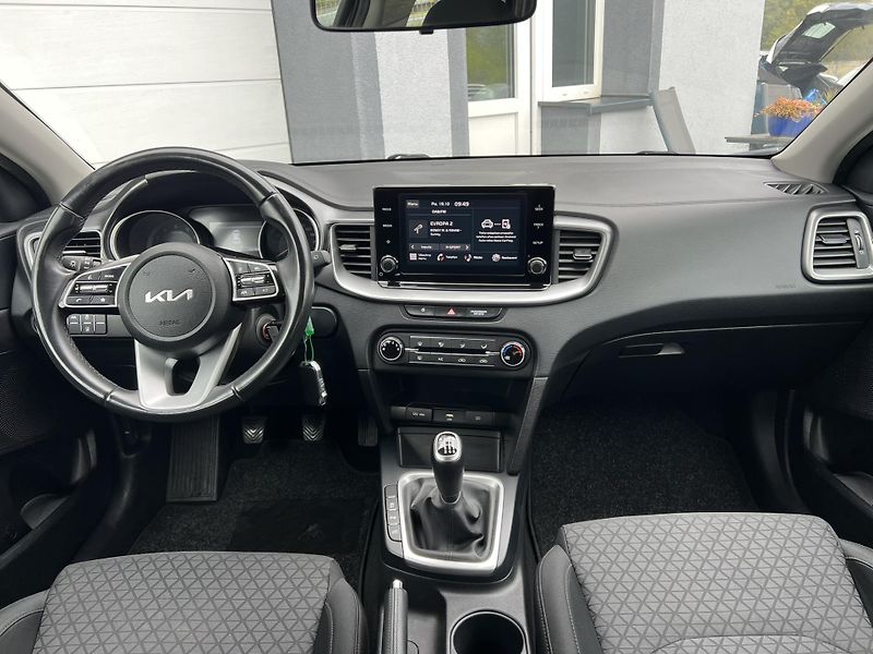 Kia Ceed (2022) 1.5T-GDI 118kW TAŽNÉ  ČR NOVÉ - fotka 11 z 22