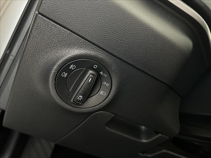 Škoda Karoq 2,0   TDI 110kW,4x4,TAŽNÉ,ČR - fotka 11 z 30