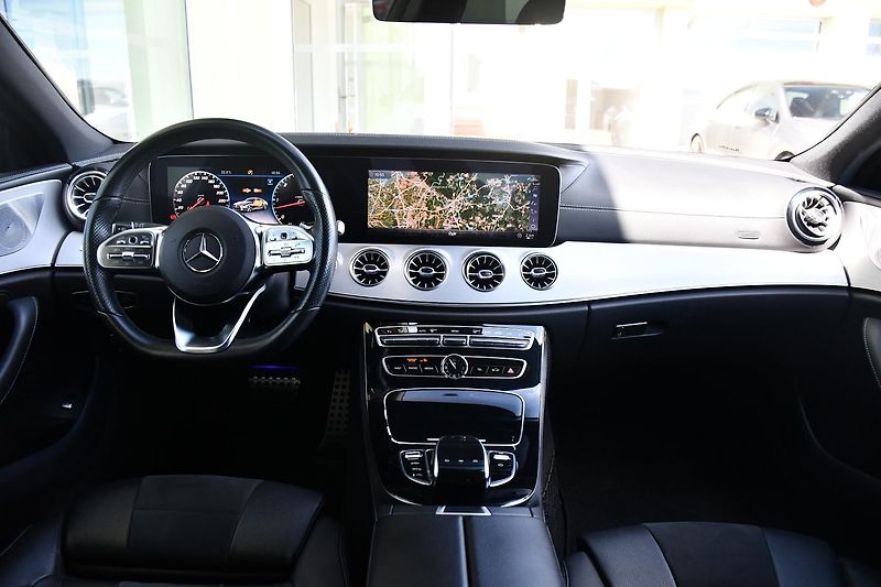 Mercedes-Benz CLS 350D AMG 4MATIC - fotka 5 z 43