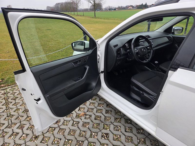 Škoda Fabia (2021) 1.0 TSI 70kW Ambition, CZ, DPH - fotka 9 z 19