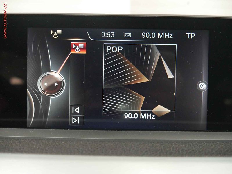 BMW Řada 3 (2016) 2.0 TDI GT, AT, LED, kůže - fotka 12 z 23