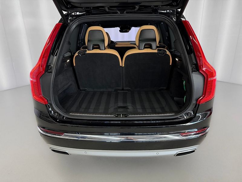 Volvo XC90 B5 AWD INSCRIPTION, ACC, LED, - fotka 28 z 30