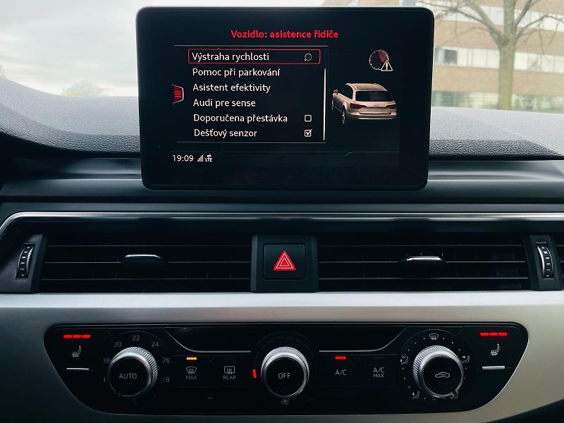 Audi A4 Avant 2.0TD AUT VÝHŘEV SENZORY - fotka 34 z 48