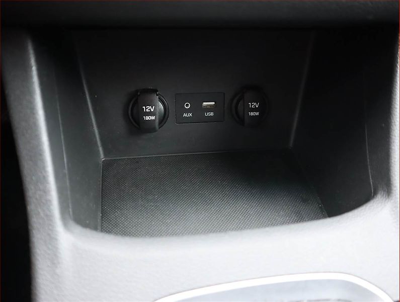 Hyundai i30 (2018) 1.4 T-GDI, Serv.kniha, Navi - fotka 16 z 22