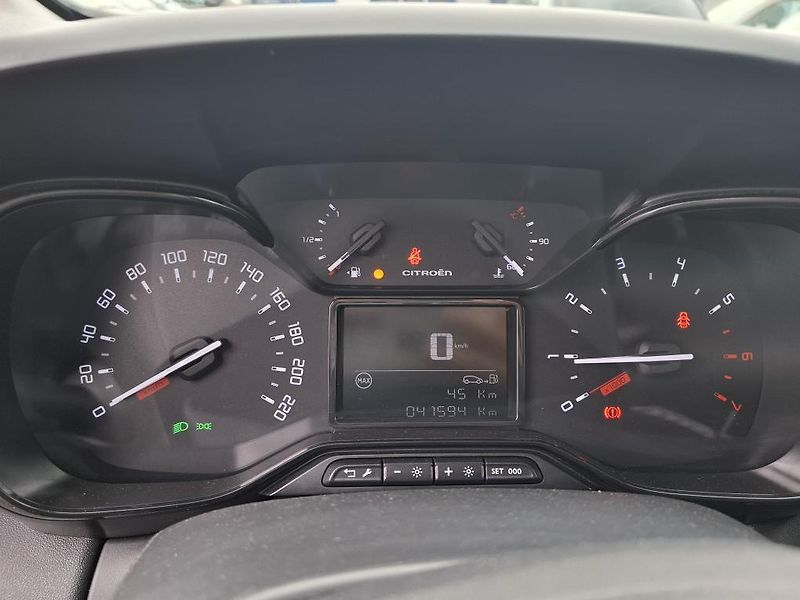 Citroën C3 Aircross (2022) 1,2 PureTech 110k MAN6 - fotka 16 z 28