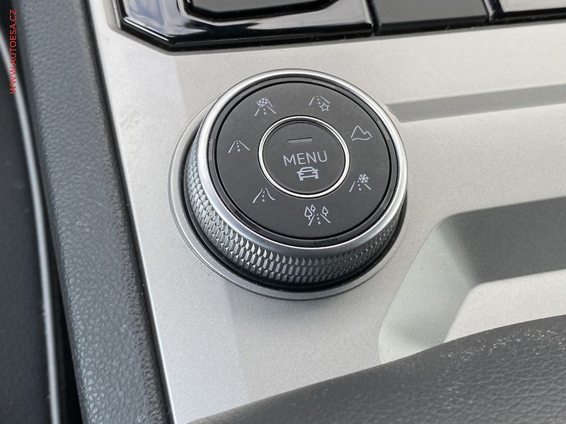 Volkswagen Touareg (2021) 3.0 TDi 4x4, 1.maj,ČR, R - fotka 17 z 32