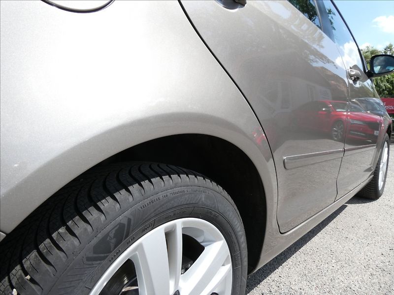 Volkswagen Golf Plus 1,2 TSi 77kW Match, auto klima - fotka 11 z 51