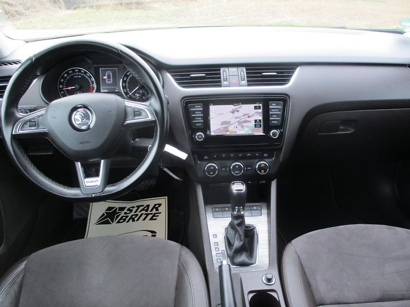 Škoda Octavia SCOUT 2.0TDi RS 135kW DSG - fotka 15 z 46