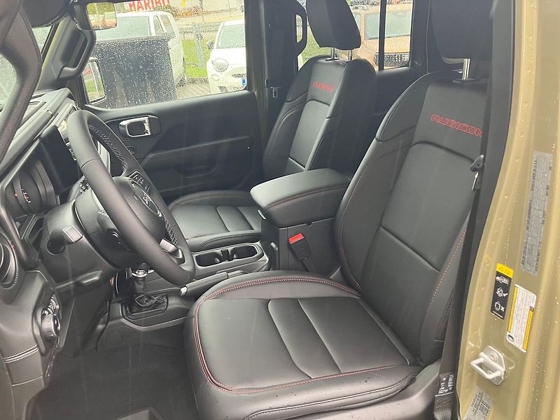Jeep Wrangler 2.0T 272k Rubicon 8AT. - fotka 20 z 55