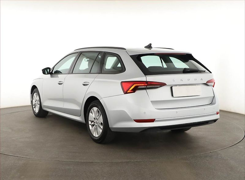 Škoda Octavia (2022) Ambition 2.0 TDI, ČR,1.maj - fotka 4 z 15