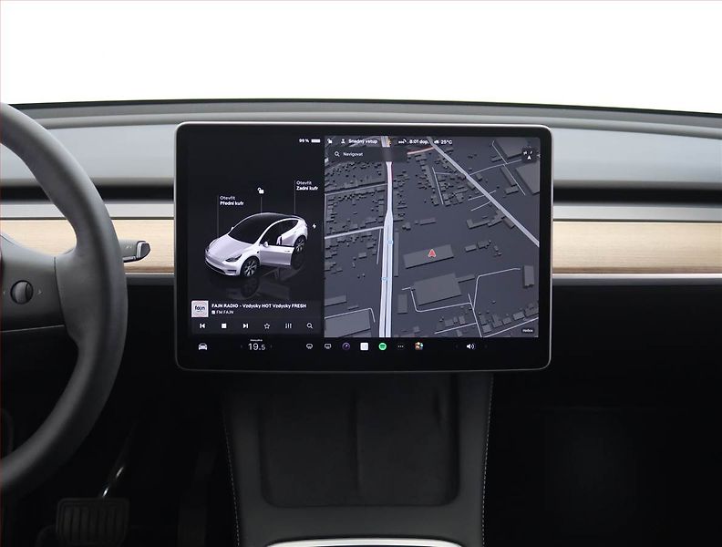 Tesla Model Y (2022) Long Range AWD 79kWh, SoH 93% - fotka 11 z 33