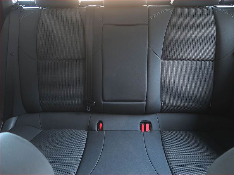Peugeot 508 (2015) 2.0 BlueHDi, Navi, Tempomat - fotka 10 z 21