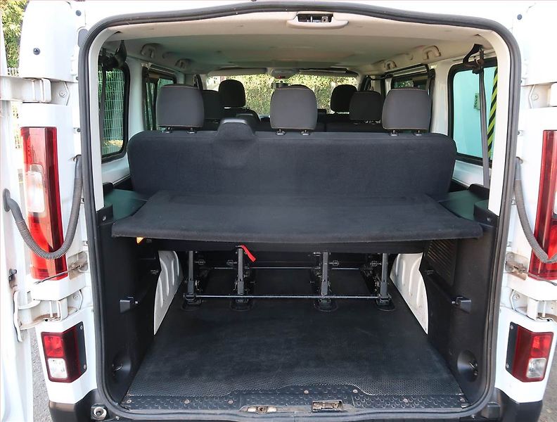 Renault Trafic (2018) 1.6 dCi, Bus, 9Míst, ČR, DPH - fotka 13 z 17