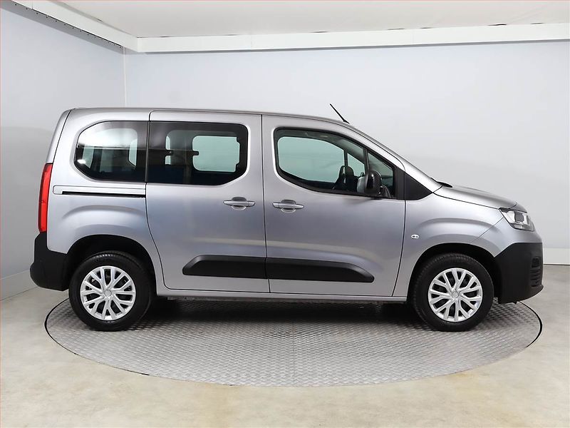 Fiat Dobló (2023) 1.5 BlueHDi, 5Míst, ČR, DPH - fotka 6 z 14
