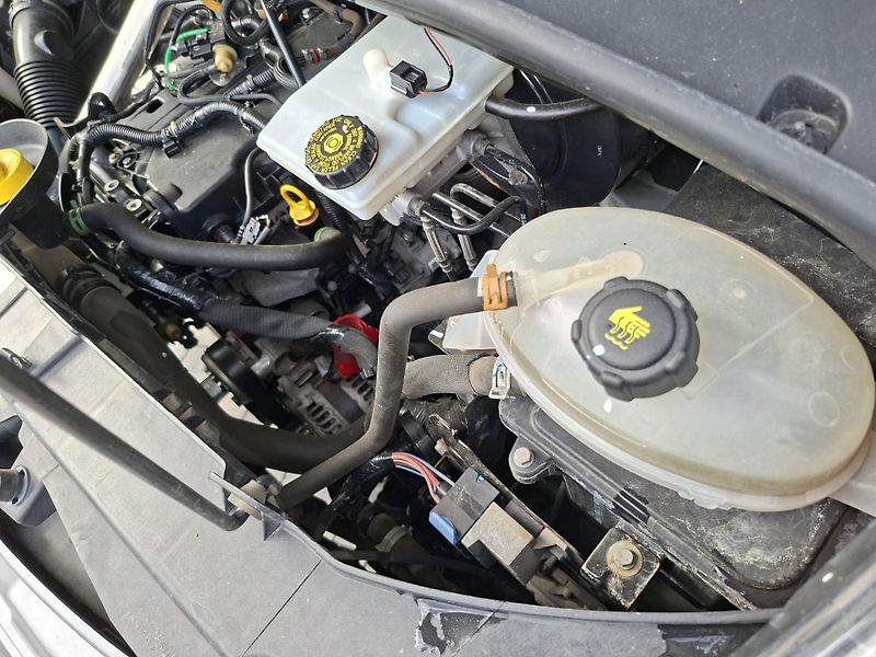 Renault Master (2019) 2.3DCi,Tupláky,tažné 3,5t, DPH - fotka 29 z 34