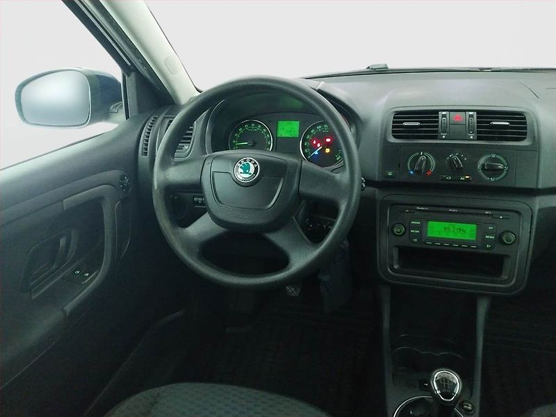 Škoda Fabia (2012) 1.6 TDI, po STK, zamluveno - fotka 7 z 14