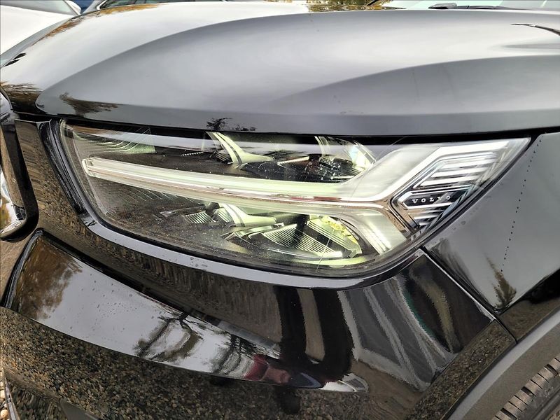 Volvo XC40 0,0 twin plus 300kw 78kWH 4x4 - fotka 45 z 49