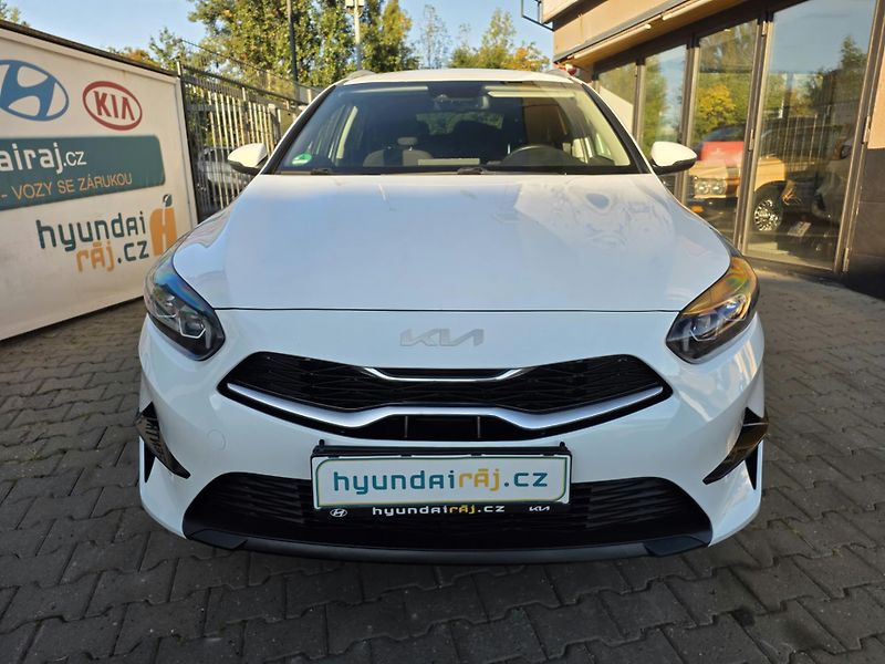 Kia Ceed 1.5-V ZÁRUCE-AUTOMAT - fotka 4 z 29