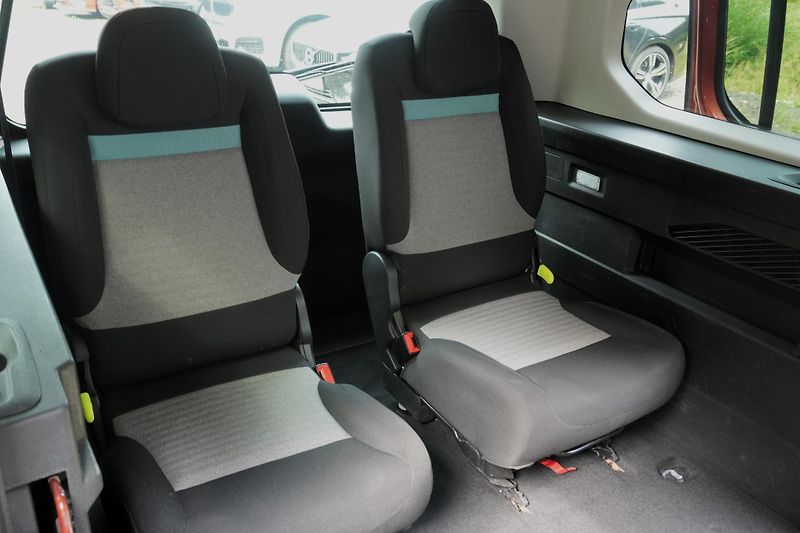 Citroën Berlingo XL 1.5 HDi, 7 - míst, ČR, HUD - fotka 36 z 38