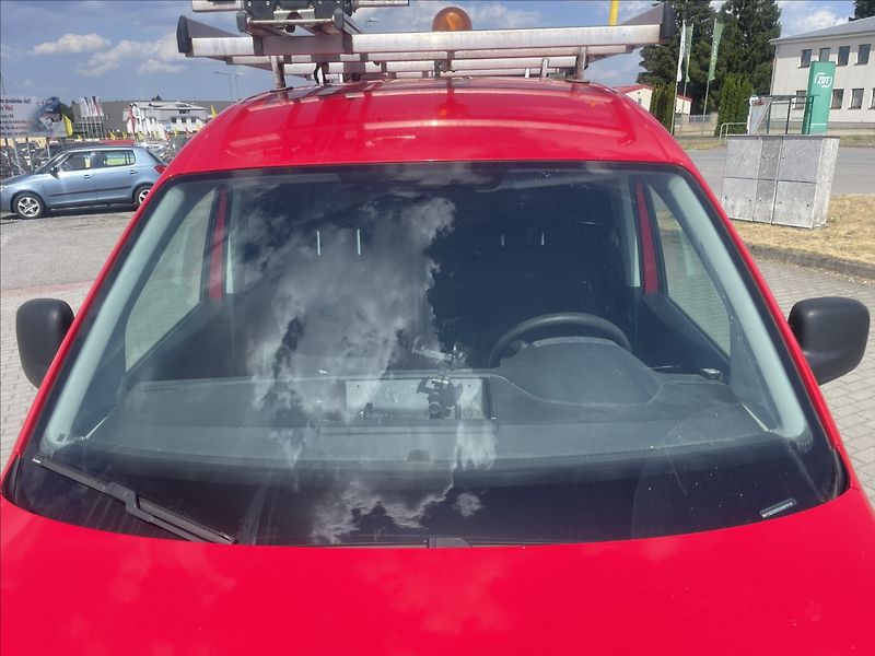 Volkswagen Caddy 2,0 TDi 4-Motion KLIMA, bez ko - fotka 24 z 32