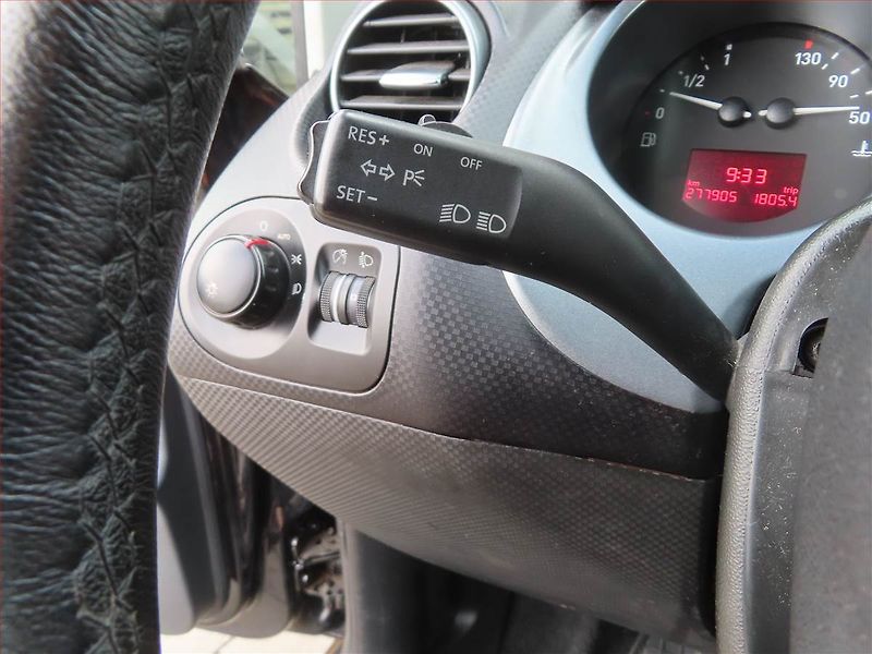 Seat Altea (2007) 1.9 TDI, po STK, dobrý stav - fotka 15 z 17