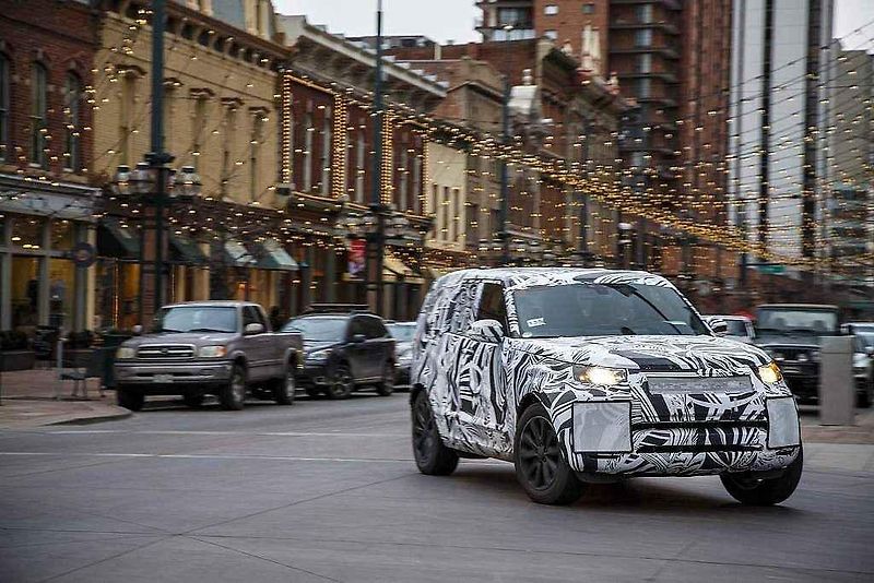 Land Rover Discovery.