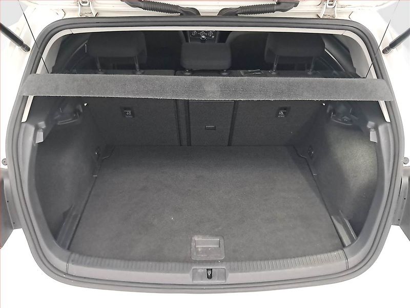 Volkswagen Golf (2018) 1.4 TSI, Navi, Tempomat - fotka 14 z 18