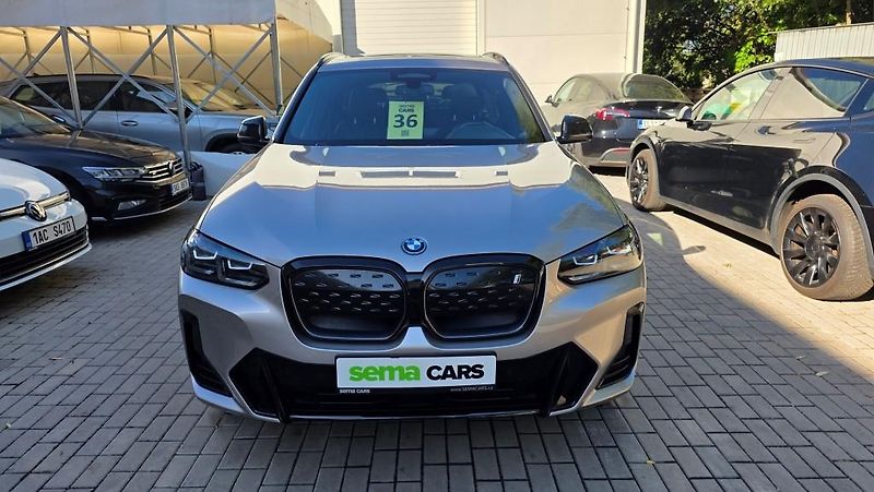 BMW iX3 (2022) M-Sport 210kW 80kWh SoH96,3% - fotka 3 z 56