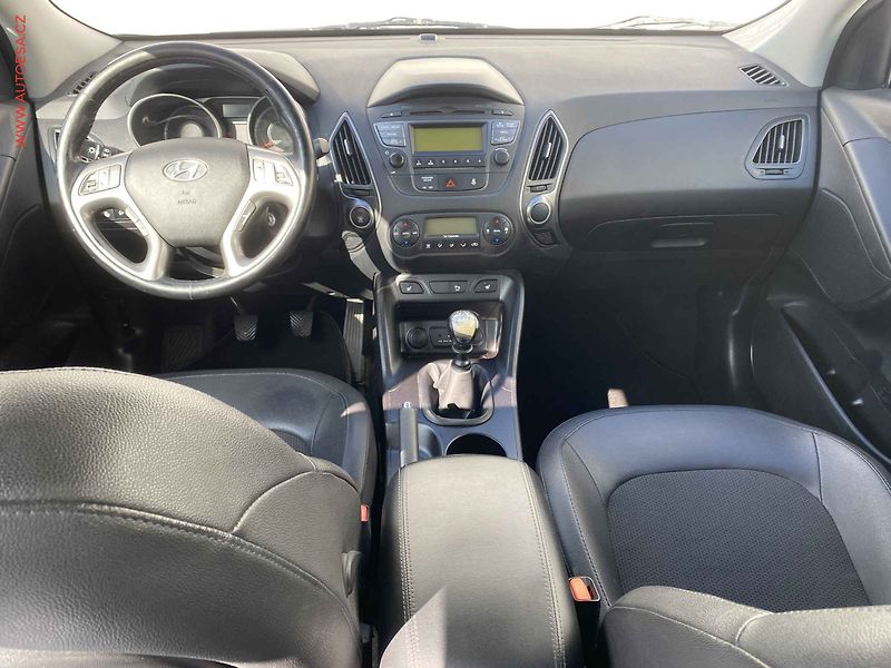 Hyundai ix35 (2015) 1.7CRDi, 2.maj,ČR, AC, tempo - fotka 8 z 18