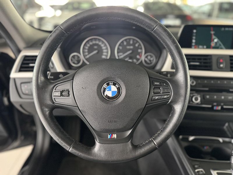 BMW Řada 3 320d 140kW*AUT*LED*Nav*El.Kufr - fotka 22 z 33