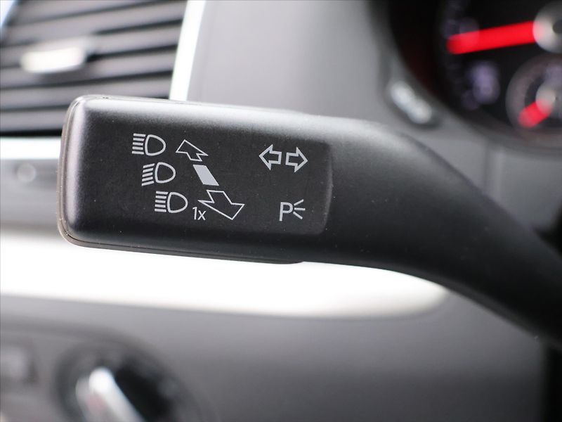 Seat Alhambra 2,0 TDI 103kW DSG Style 7-Míst - fotka 20 z 41