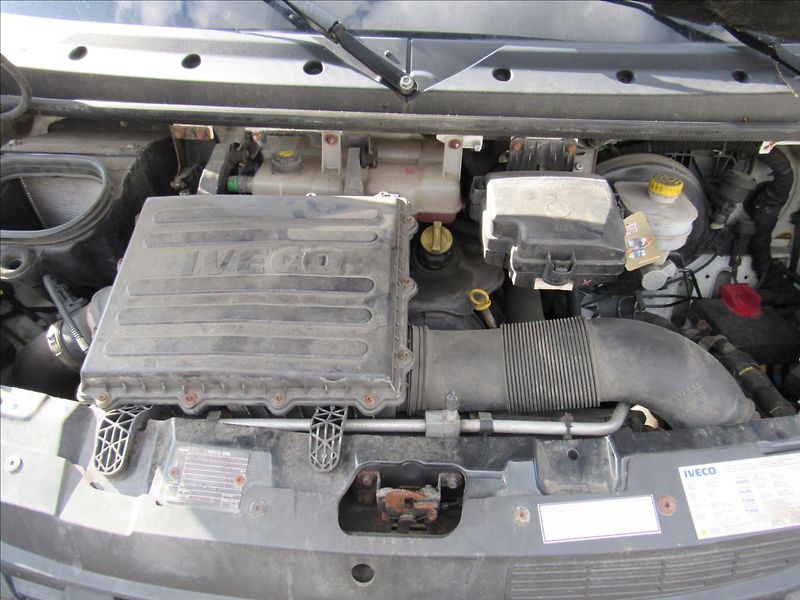 Iveco Daily 2,3 L4H4 115kW Maxi  35S16 - fotka 28 z 32