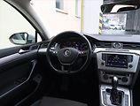 Volkswagen Passat (2017) 2.0 TDI, Automat, Navi - náhled 7