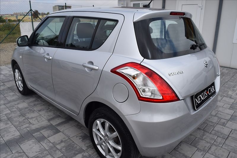 Suzuki Swift 1,2 i 69KW 4X4 ALU KLIMA - fotka 7 z 46