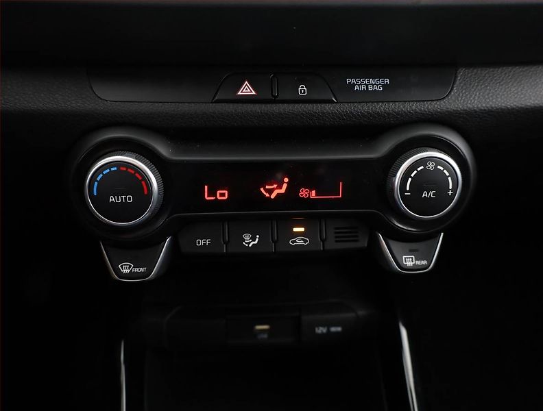 Kia Stonic (2023) Exclusive 1.0 T-GDI, EXCLUSIVE - fotka 11 z 19