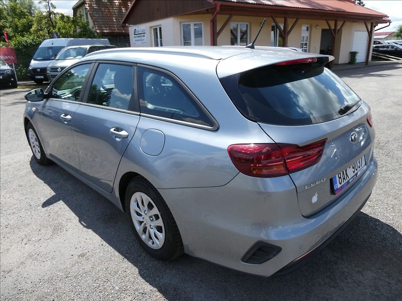 Kia Ceed 1,0 T-GDI Exclusive SW,2x pneu - fotka 7 z 35