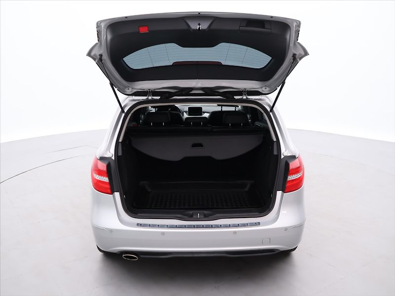 Mercedes-Benz Třídy B 1,6 200i 138kW Navi Xenon - fotka 9 z 37