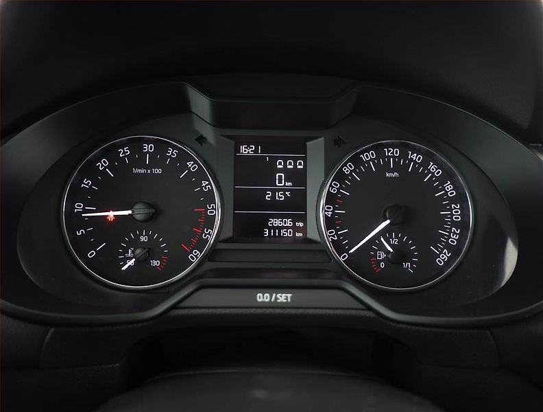 Škoda Octavia (2014) 1.6 TDI, Serv.kniha, Tempomat - fotka 8 z 13