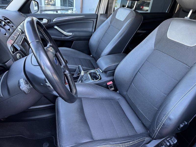 Ford Galaxy (2013) 2.0TDCi Xenony Navi Pano - fotka 27 z 50